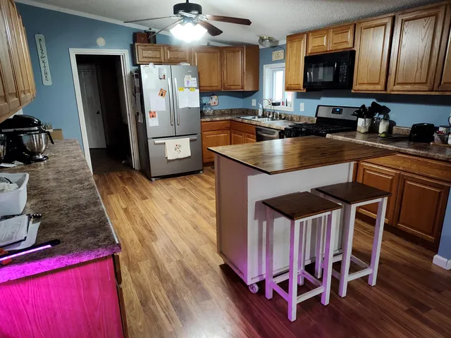 $279,900 | 1233 Robinson Road, Quincy, MI 49082