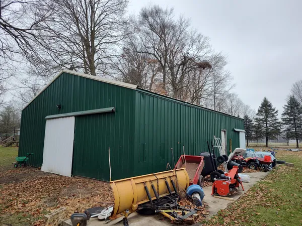 $279,900 | 1233 Robinson Road, Quincy, MI 49082