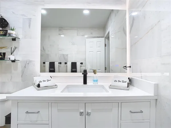 $990,000 | 8707 Fernwicke Court, Orlando, FL 32819