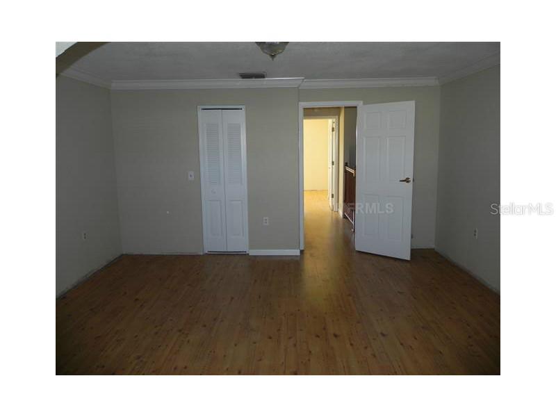 2131 Ridge Road South, Unit 51 Largo, FL 33778 - Photo 8 of 10 Master Bath