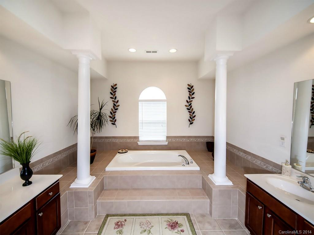 327 Drake Park Avenue Fort Mill, SC 29708 - Photo 14 of 24 Gallery Image 14