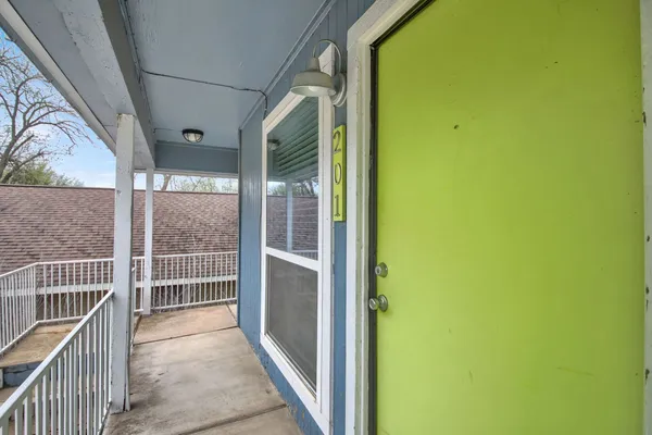 $995 | 4406 Avenue C, Unit 205, Austin, TX 78751