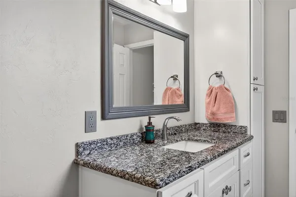 $2,300 | 4604 Northwest 44th Place, Gainesville, FL 32606