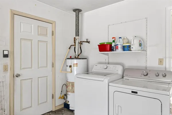 $2,300 | 4604 Northwest 44th Place, Gainesville, FL 32606