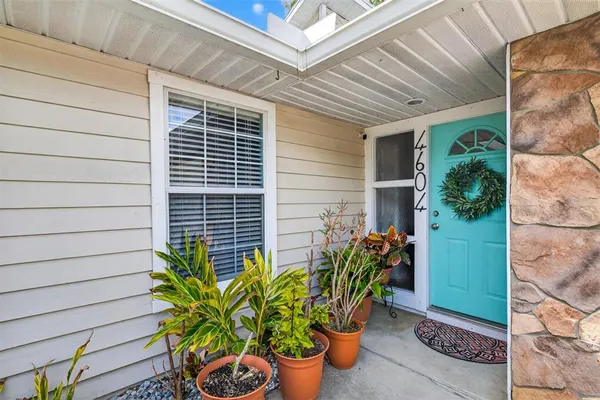 $2,300 | 4604 Northwest 44th Place, Gainesville, FL 32606