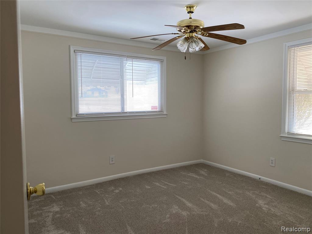 22183 Berg Road Southfield, MI 48033 - Photo 13 of 17 Gallery Image 13