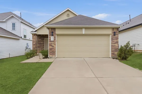 $1,745 | 2914 Lawrence Park, Conroe, TX 77304