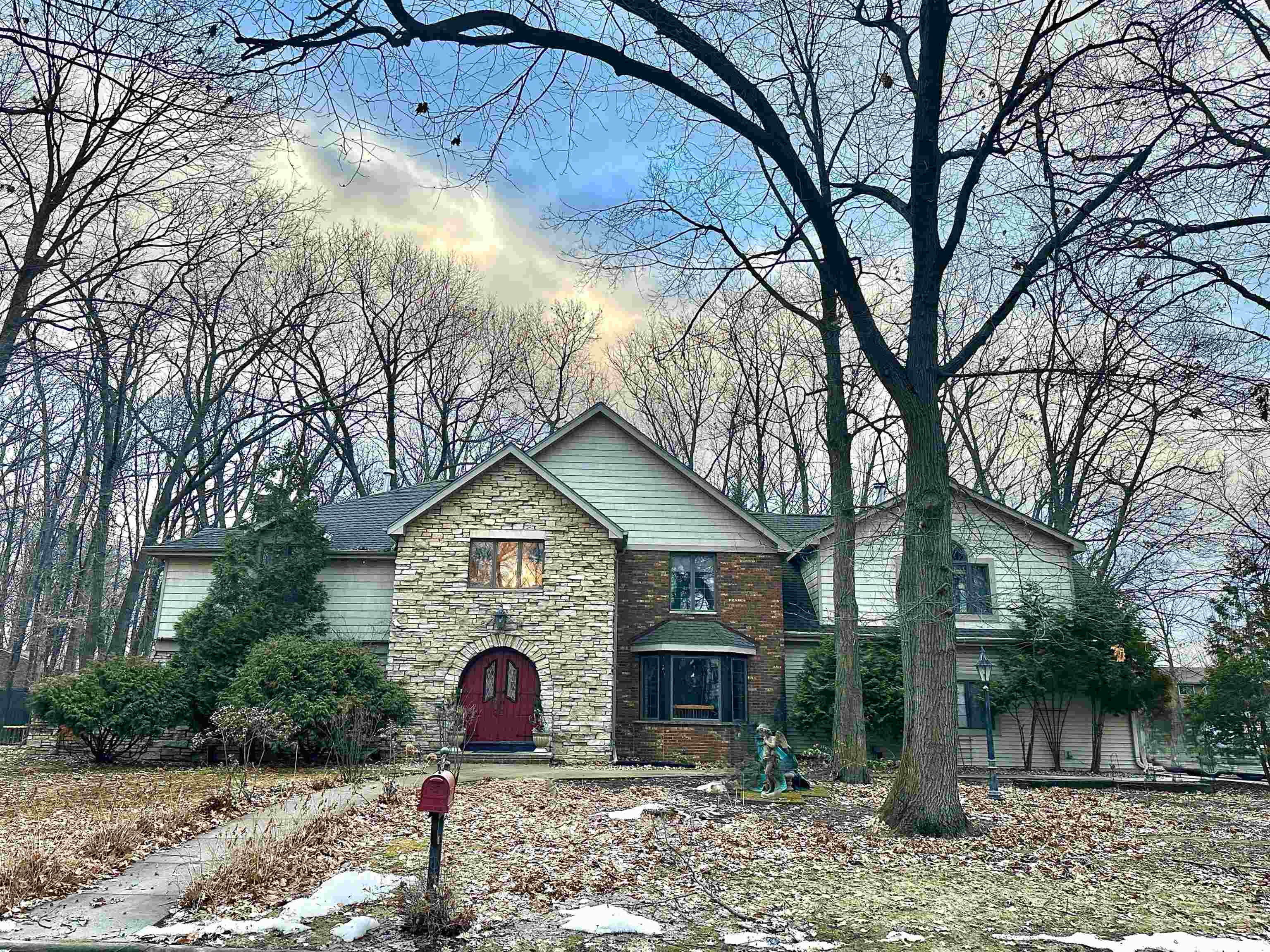 1900 South Lee Street Appleton, WI 54915 - Photo 1 of 1 Gallery Image 1