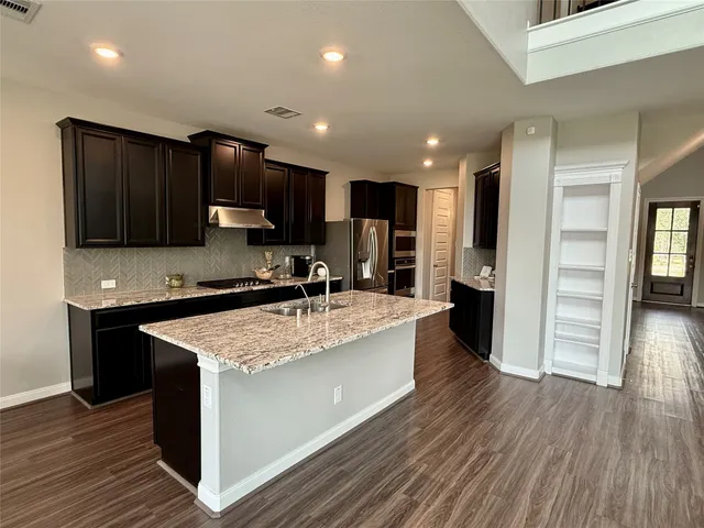 $3,500 | 3707 Parkcrest Court, Pearland, TX 77584