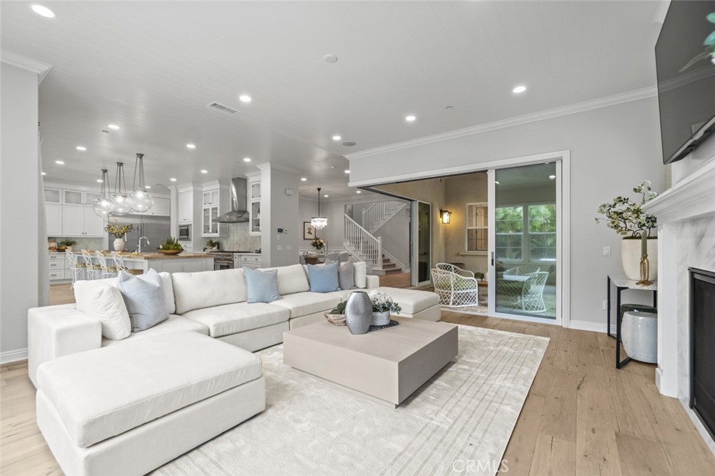 208 Radial Irvine, CA 92618 - Photo 5 of 50