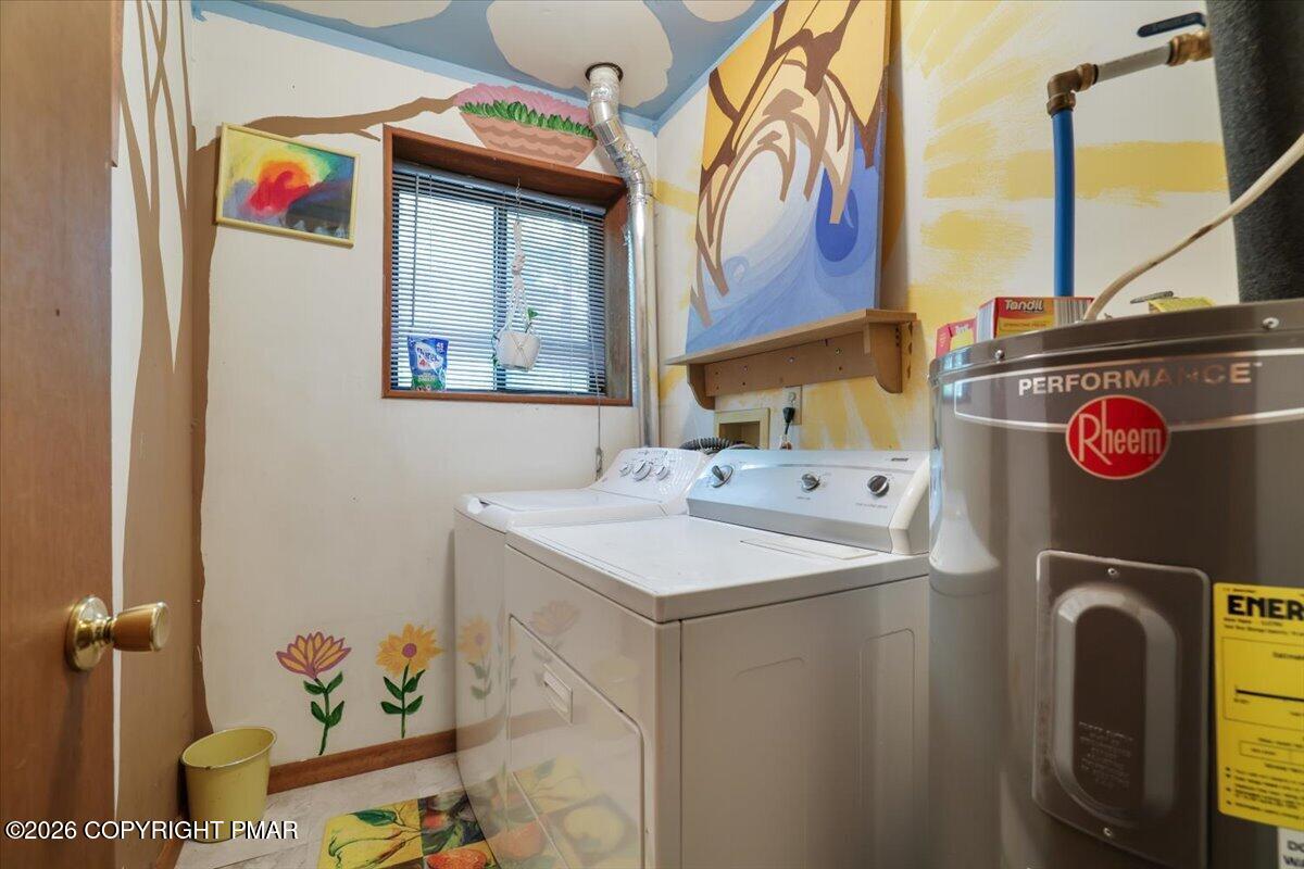 158 Saunders Drive Bushkill, PA 18324 - Photo 38 of 75 36- Laundry room
