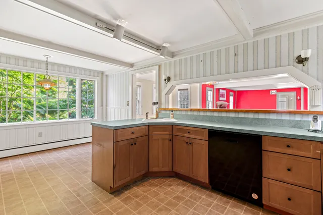 $980,000 | 86 Pleasant Street, Yarmouth, ME 04096