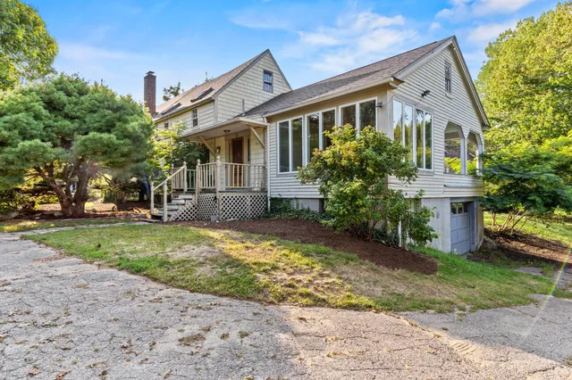 $980,000 | 86 Pleasant Street, Yarmouth, ME 04096