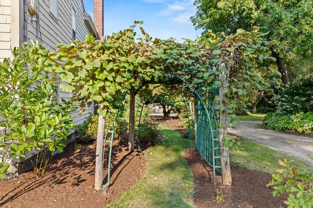 $980,000 | 86 Pleasant Street, Yarmouth, ME 04096