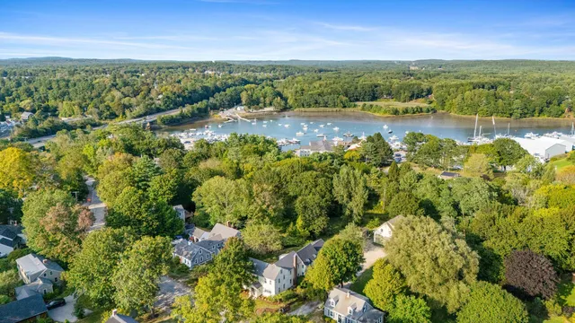 $980,000 | 86 Pleasant Street, Yarmouth, ME 04096