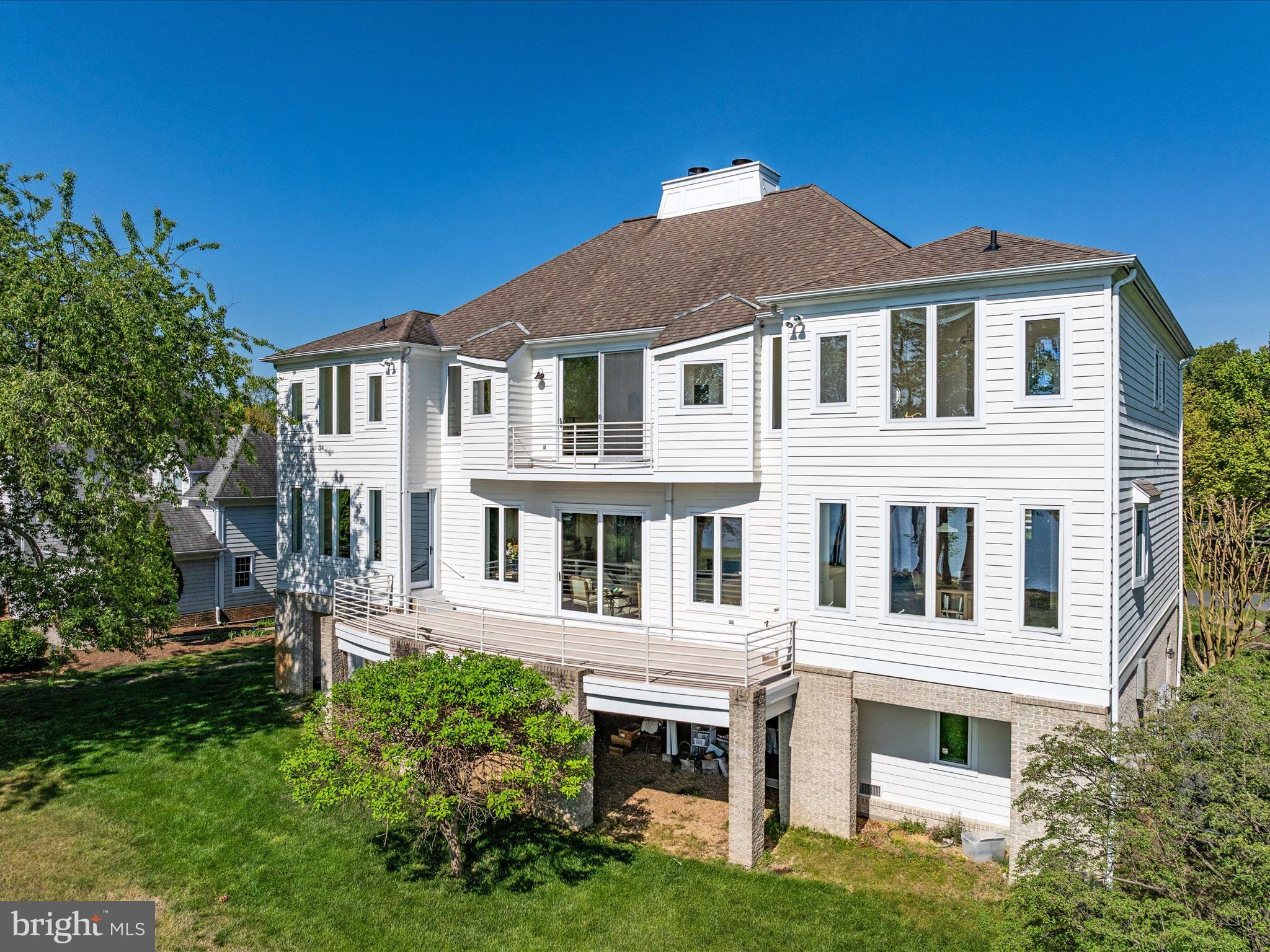 1237 Cherry Tree Lane Annapolis, MD 21403 - Photo 4 of 86 a front view of a house with a yard
