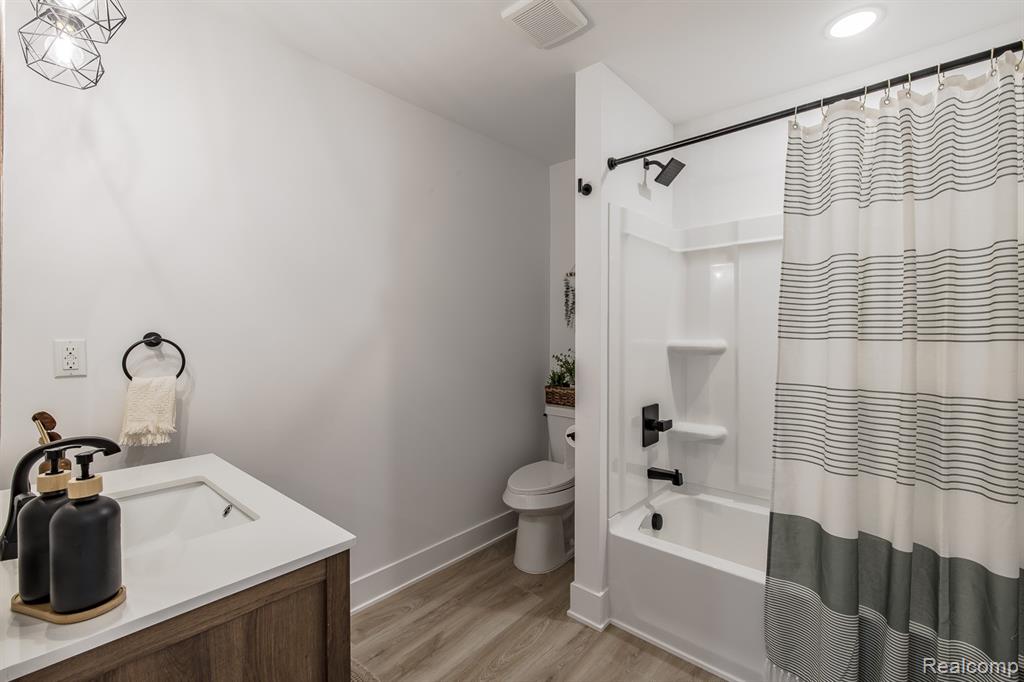 3750 Alida Avenue Rochester Hills, MI 48309 - Photo 29 of 68