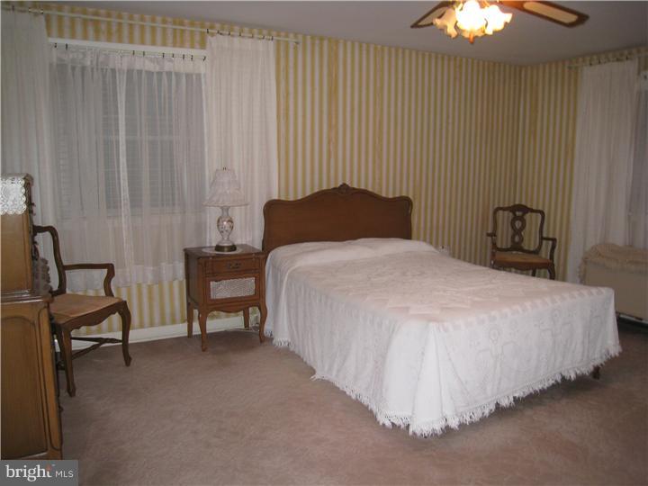 441 Kennerly Road Springfield, PA 19064 - Photo 8 of 14 Bedroom - Main