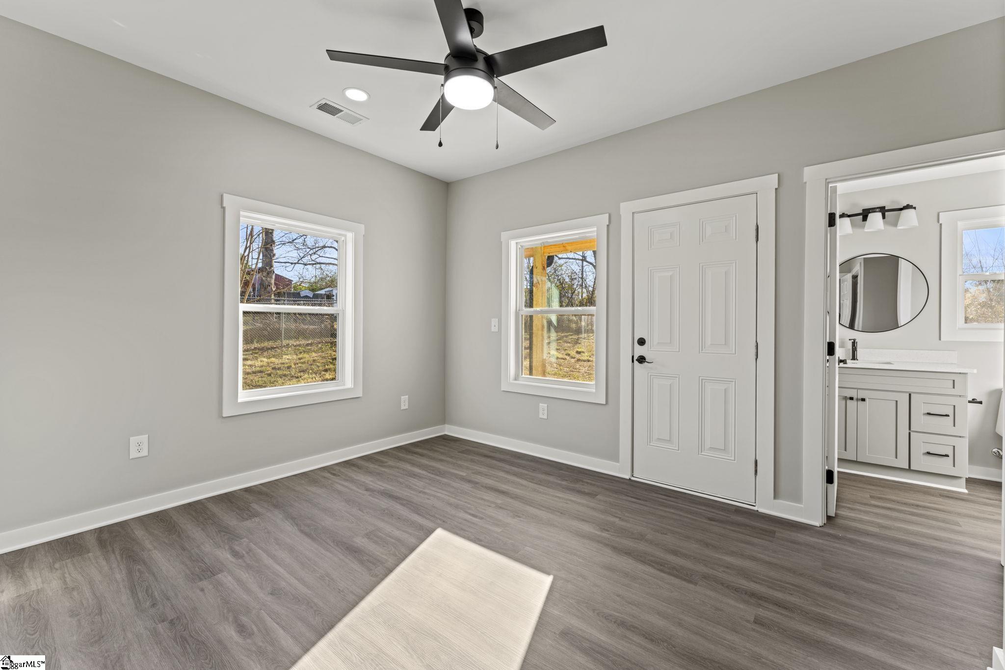 8 Powell Street Seneca, SC 29678 - Photo 8 of 34