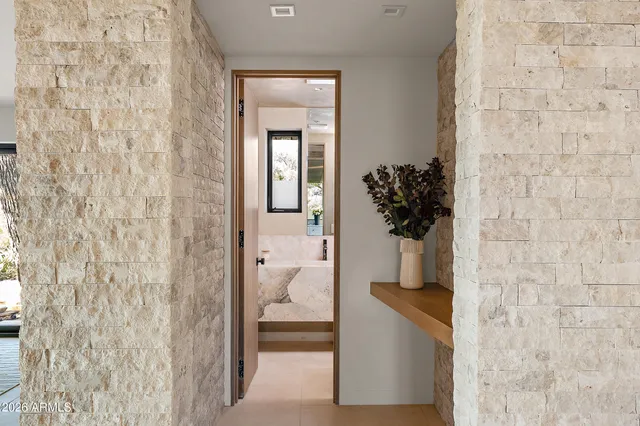 $12,995,000 | 6135 North 51st Place, Paradise Valley, AZ 85253