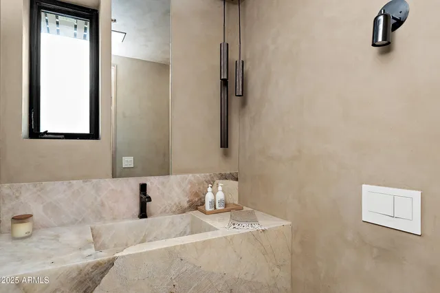 $12,995,000 | 6135 North 51st Place, Paradise Valley, AZ 85253