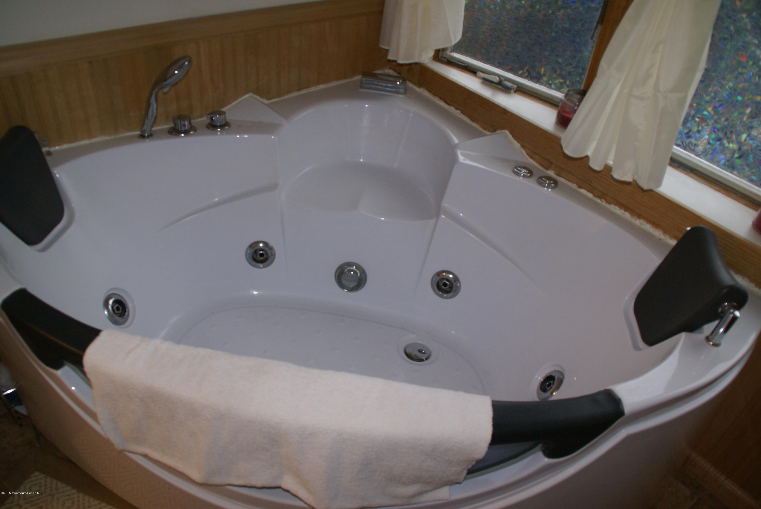72 Hawkins Road Morganville, NJ 07751 - Photo 14 of 25 DSC02189
