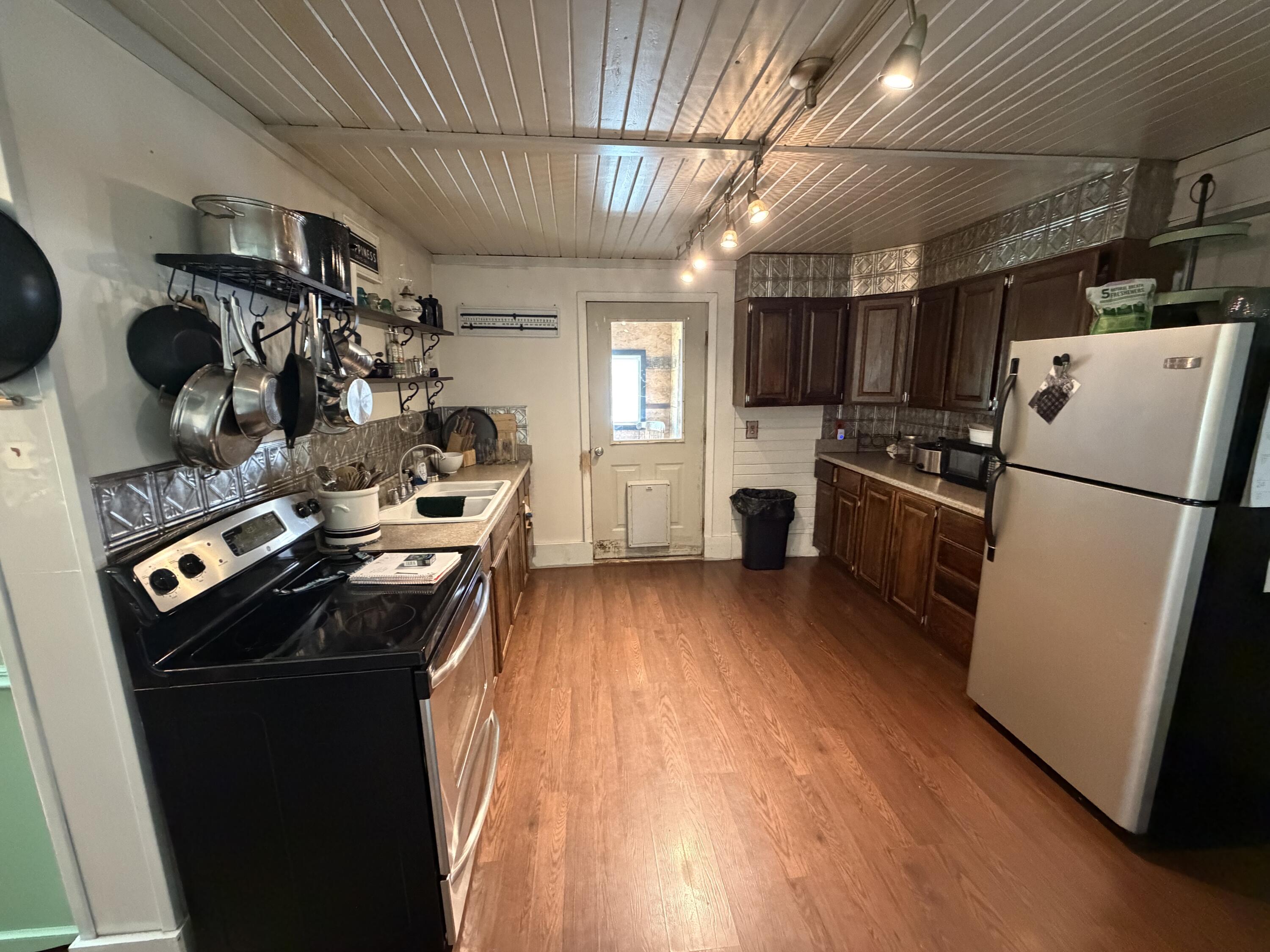 165 Knox Street Millinocket, ME 04462 - Photo 6 of 23 81BB0691-ECBB-4950-8731-046F15CEF4A0