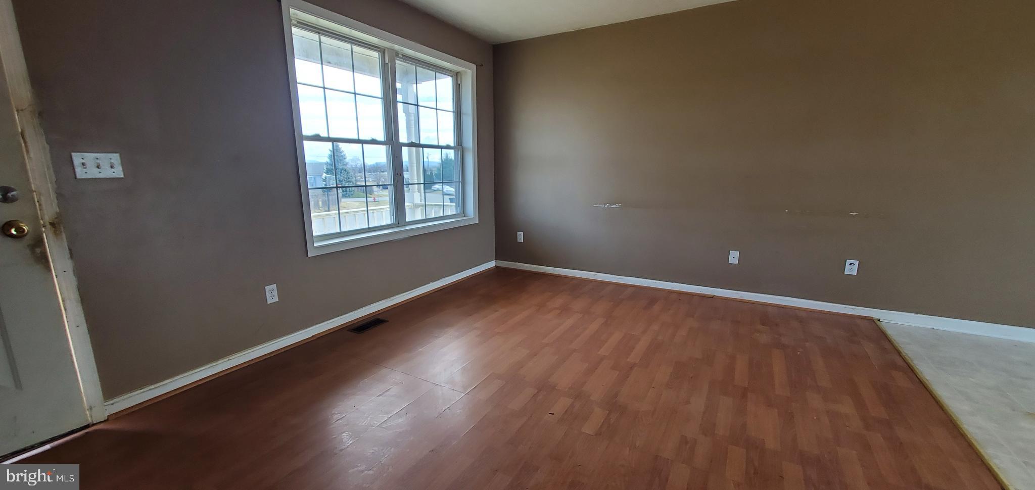 91 Robelei Drive Ranson, WV 25438 - Photo 4 of 23