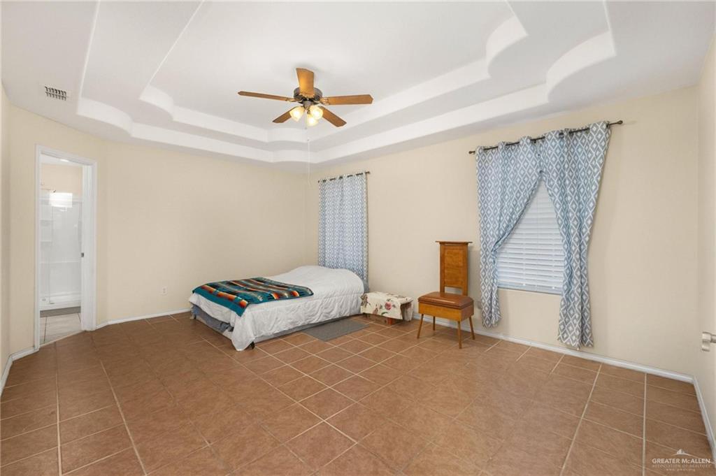 4716 Xanthisma Avenue McAllen, TX 78504 - Photo 6 of 17 a living room with furniture