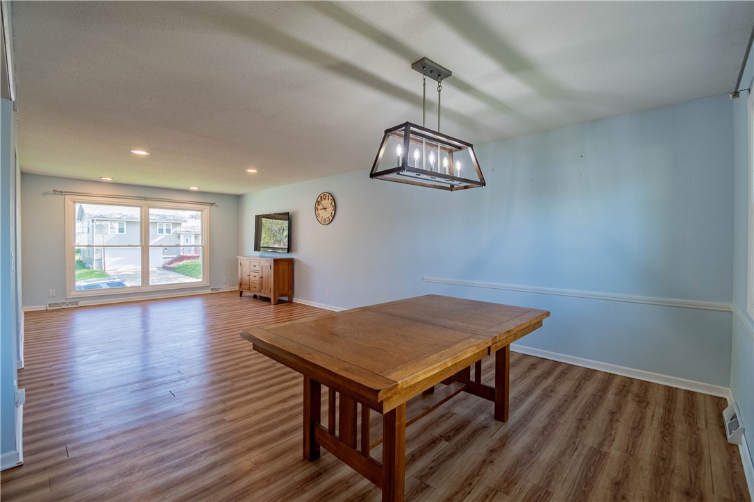 245 Dover Drive Decatur, IL 62521 - Photo 5 of 23