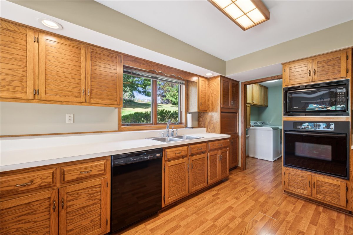 131 San Carlos Road Minooka, IL 60447 - Photo 12 of 40 Gallery Image 12
