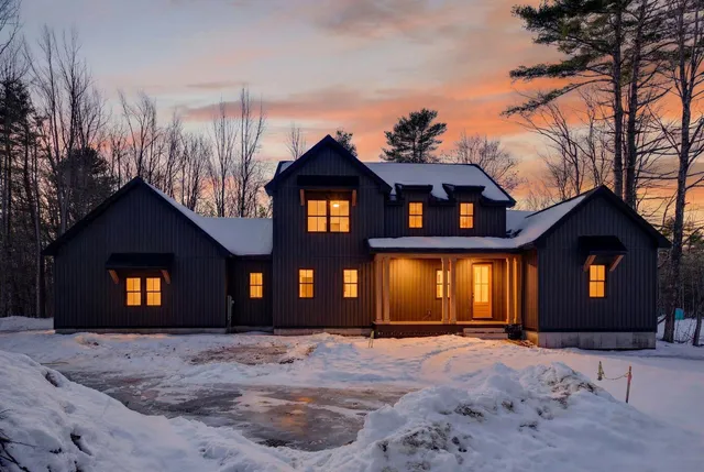$1,350,000 | 84 Town Farm Road, North Yarmouth, ME 04097