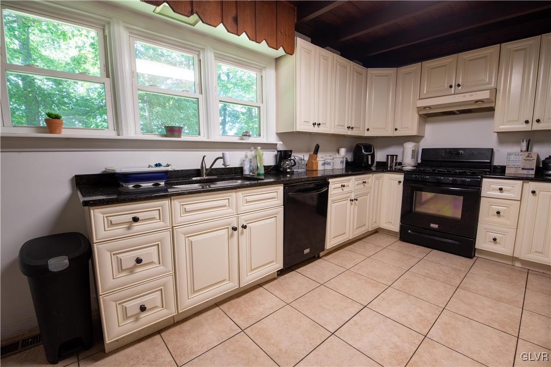 4101 Chestnut Street Emmaus, PA 18049 - Photo 8 of 33 Gallery Image 8