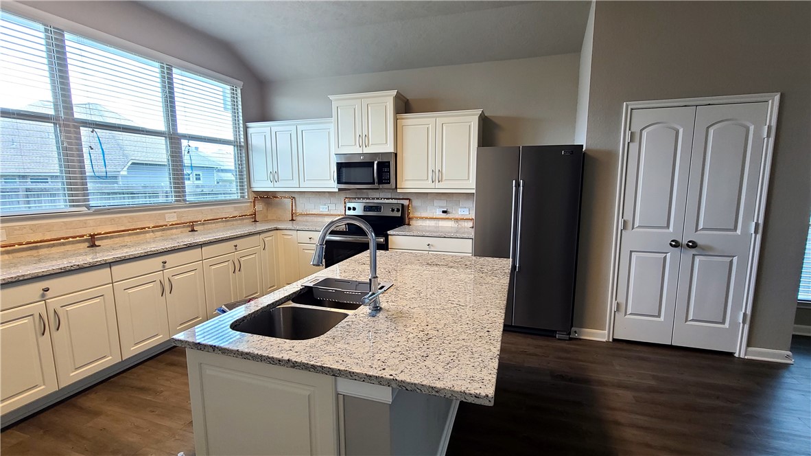 2015 Stubbs Drive Bryan, TX 77807 - Photo 5 of 18