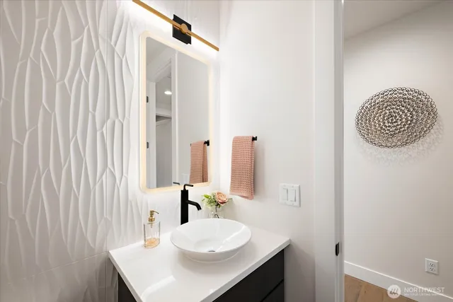 $999,950 | 7440 West 22nd Place, Kennewick, WA 99338