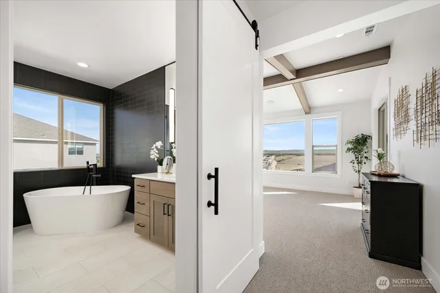 $999,950 | 7440 West 22nd Place, Kennewick, WA 99338