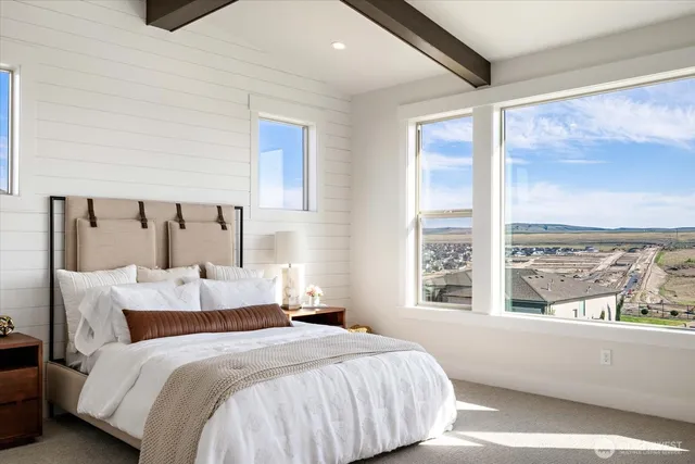 $999,950 | 7440 West 22nd Place, Kennewick, WA 99338