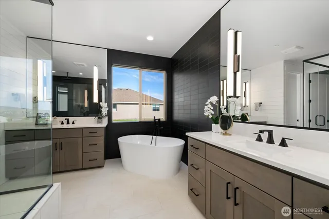 $999,950 | 7440 West 22nd Place, Kennewick, WA 99338