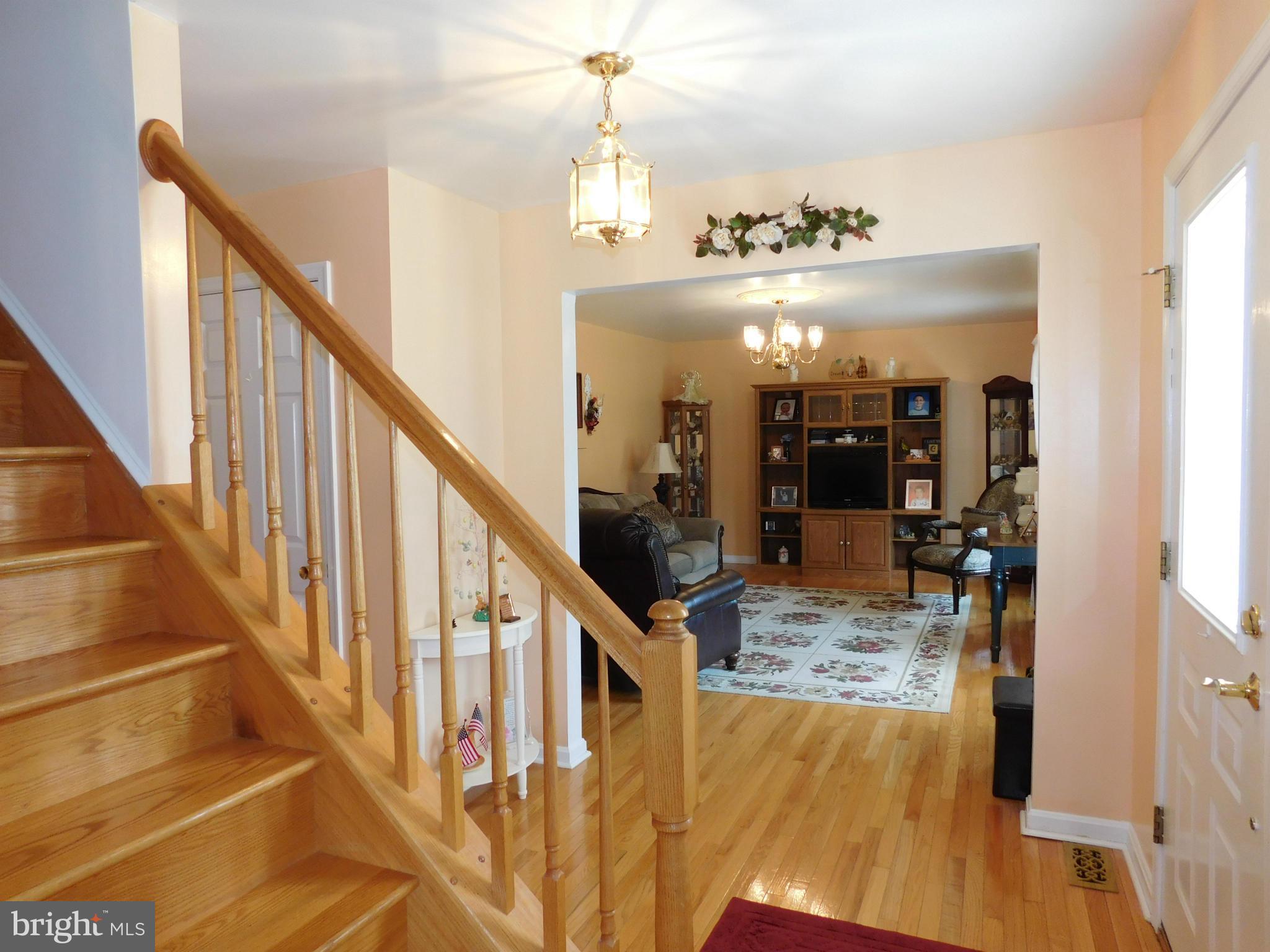 16040 Dellinger Road Williamsport, MD 21795 - Photo 3 of 29 Interior (General)