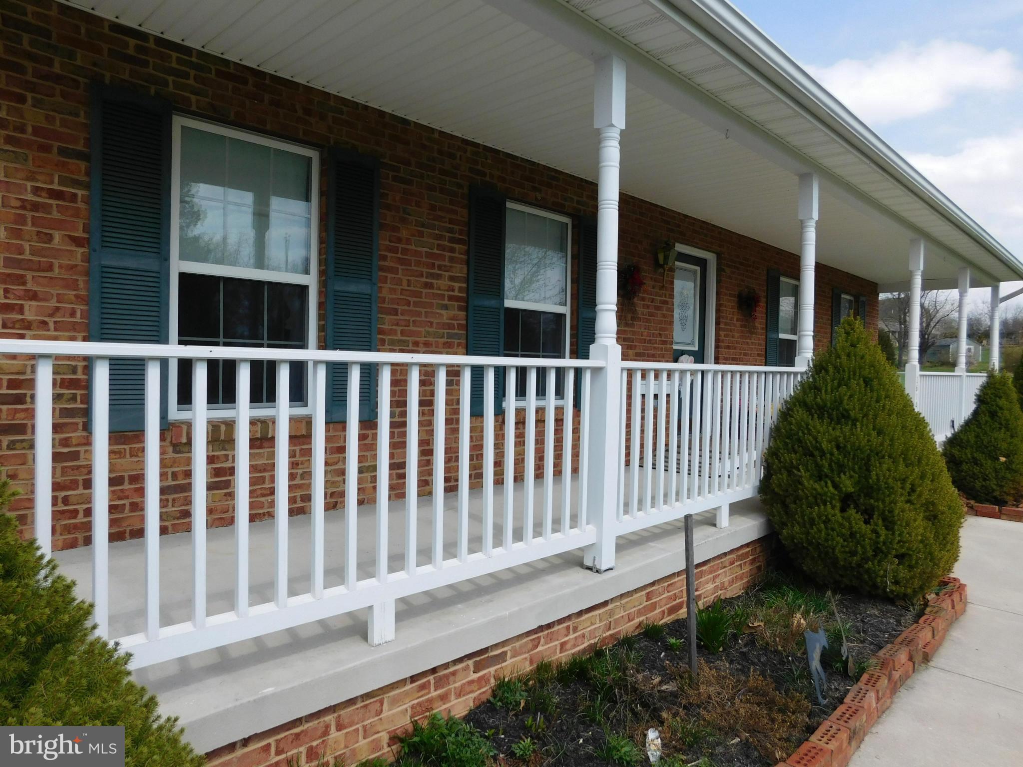 16040 Dellinger Road Williamsport, MD 21795 - Photo 27 of 29 Exterior (Front)