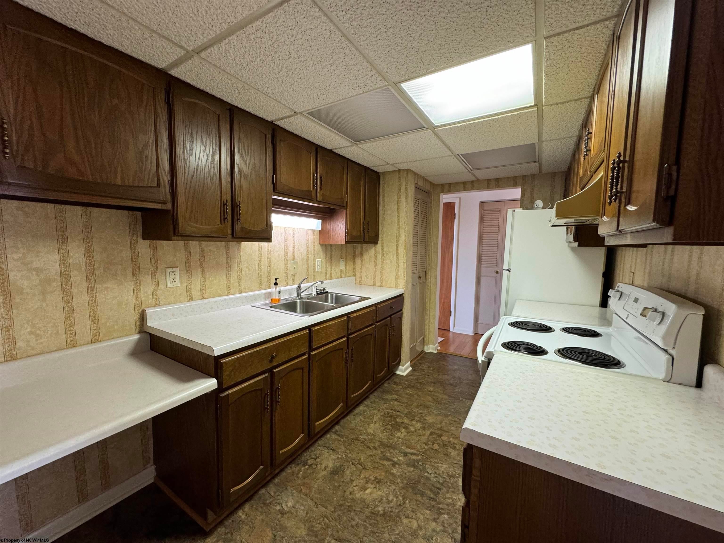 101 Pinewood Road Clarksburg, WV 26301 - Photo 2 of 24 Gallery Image 2