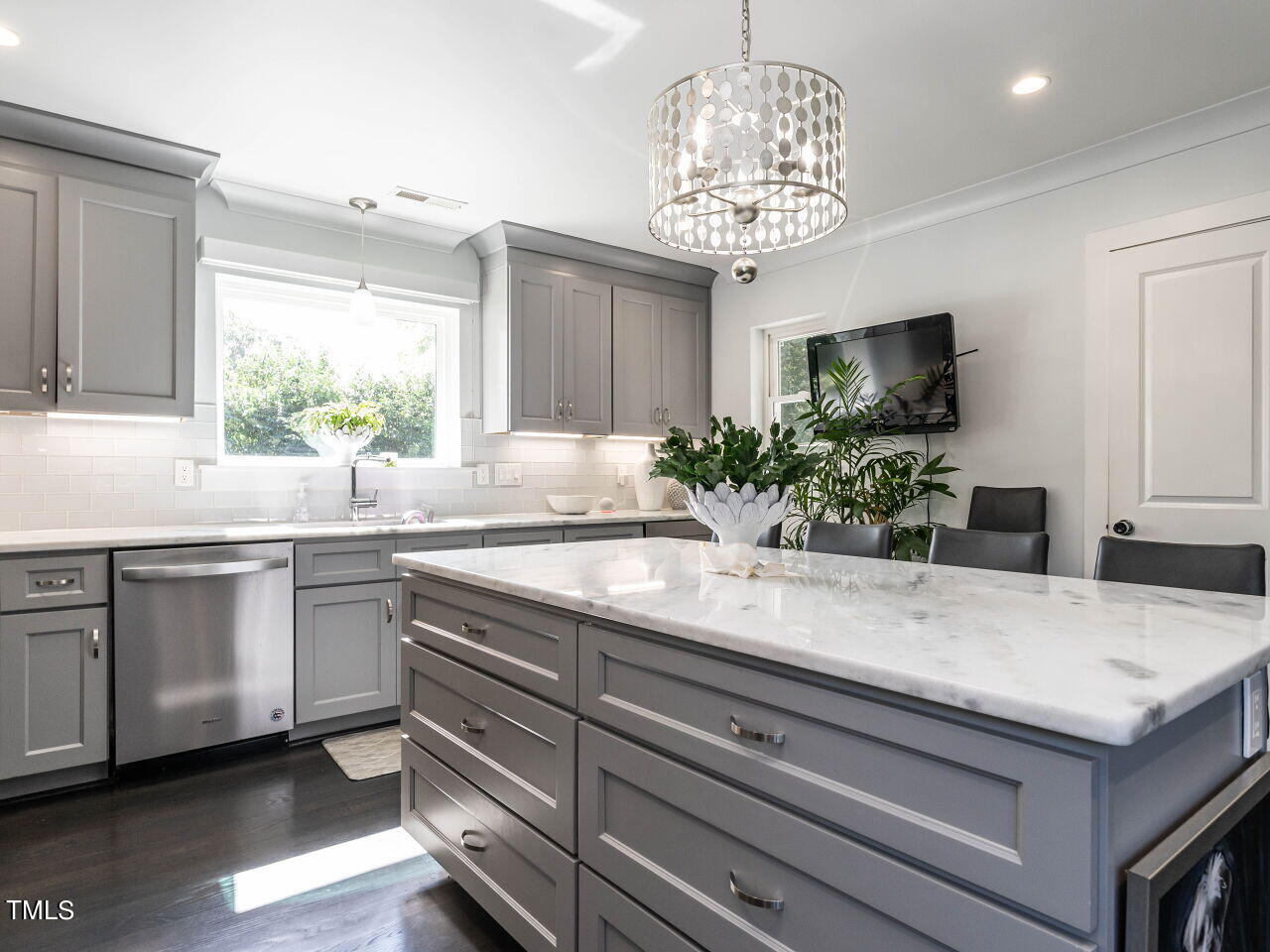 718 Graham Street Raleigh, NC 27605 - Photo 13 of 32 013-1280x960-kitchen