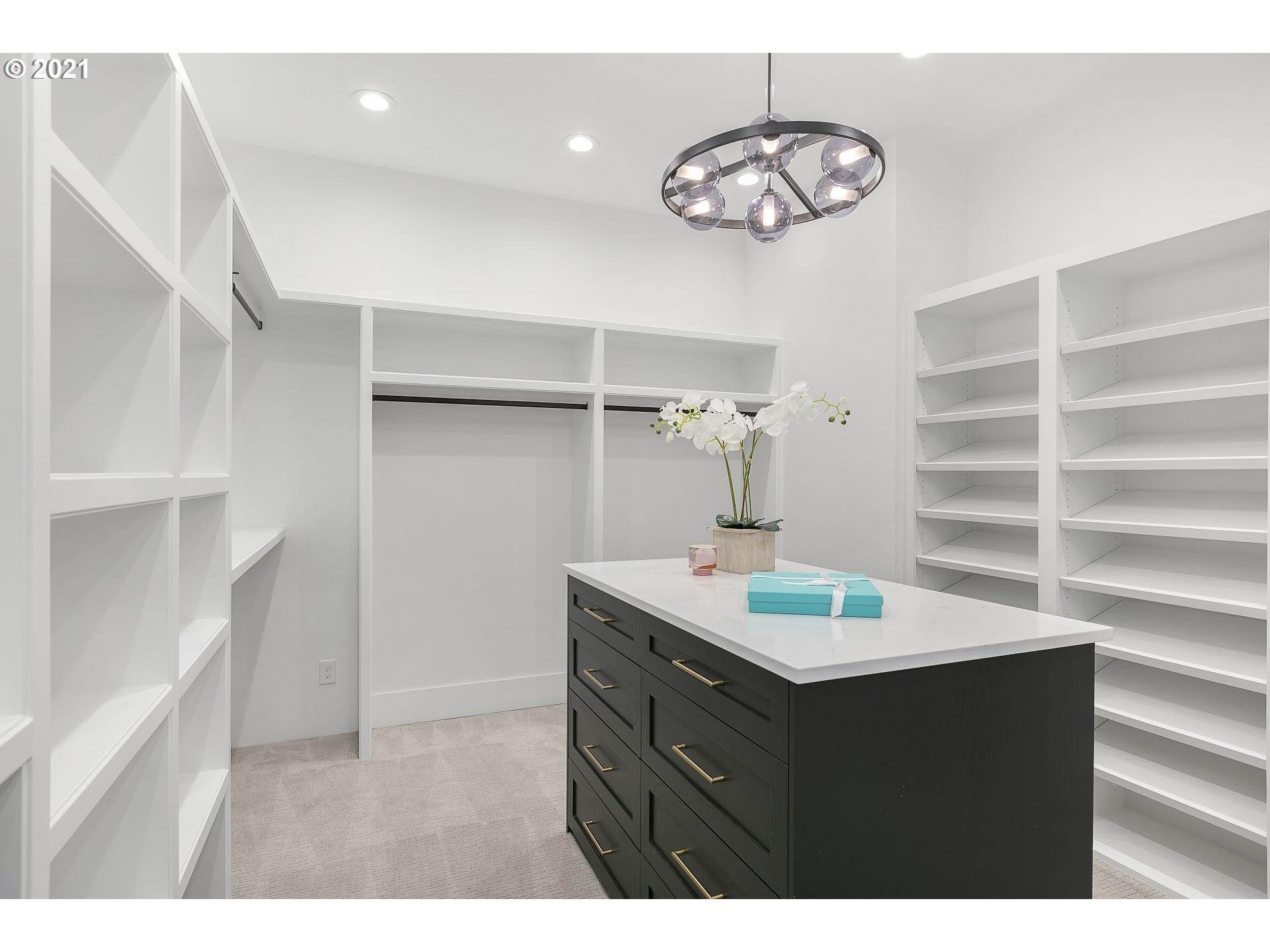 13589 Goodall Road Lake Oswego, OR 97034 - Photo 16 of 32 Gallery Image 16