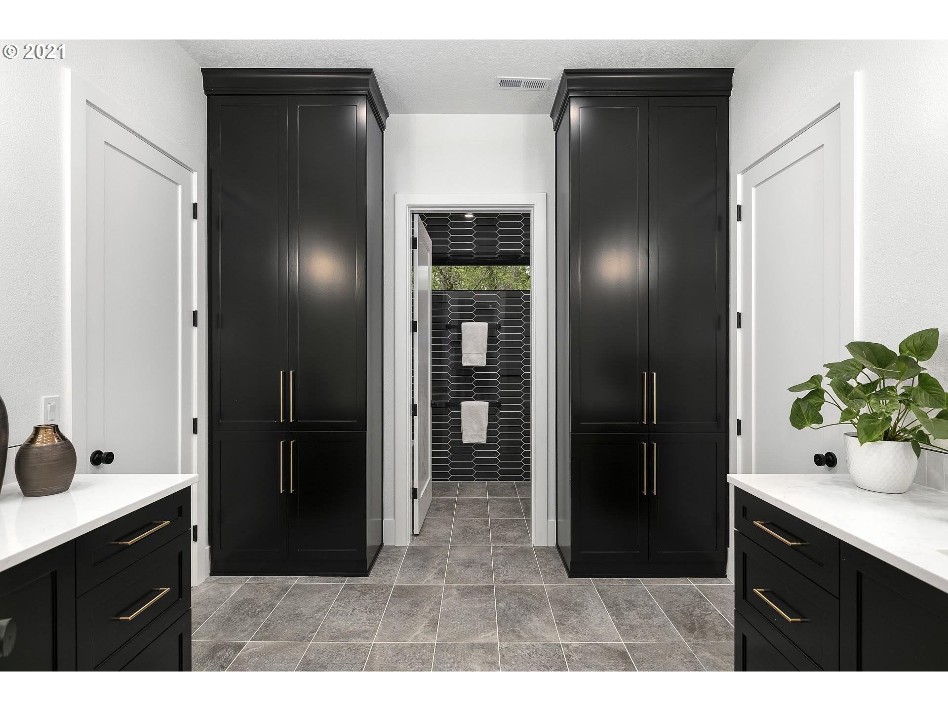 13589 Goodall Road Lake Oswego, OR 97034 - Photo 26 of 32 Gallery Image 26