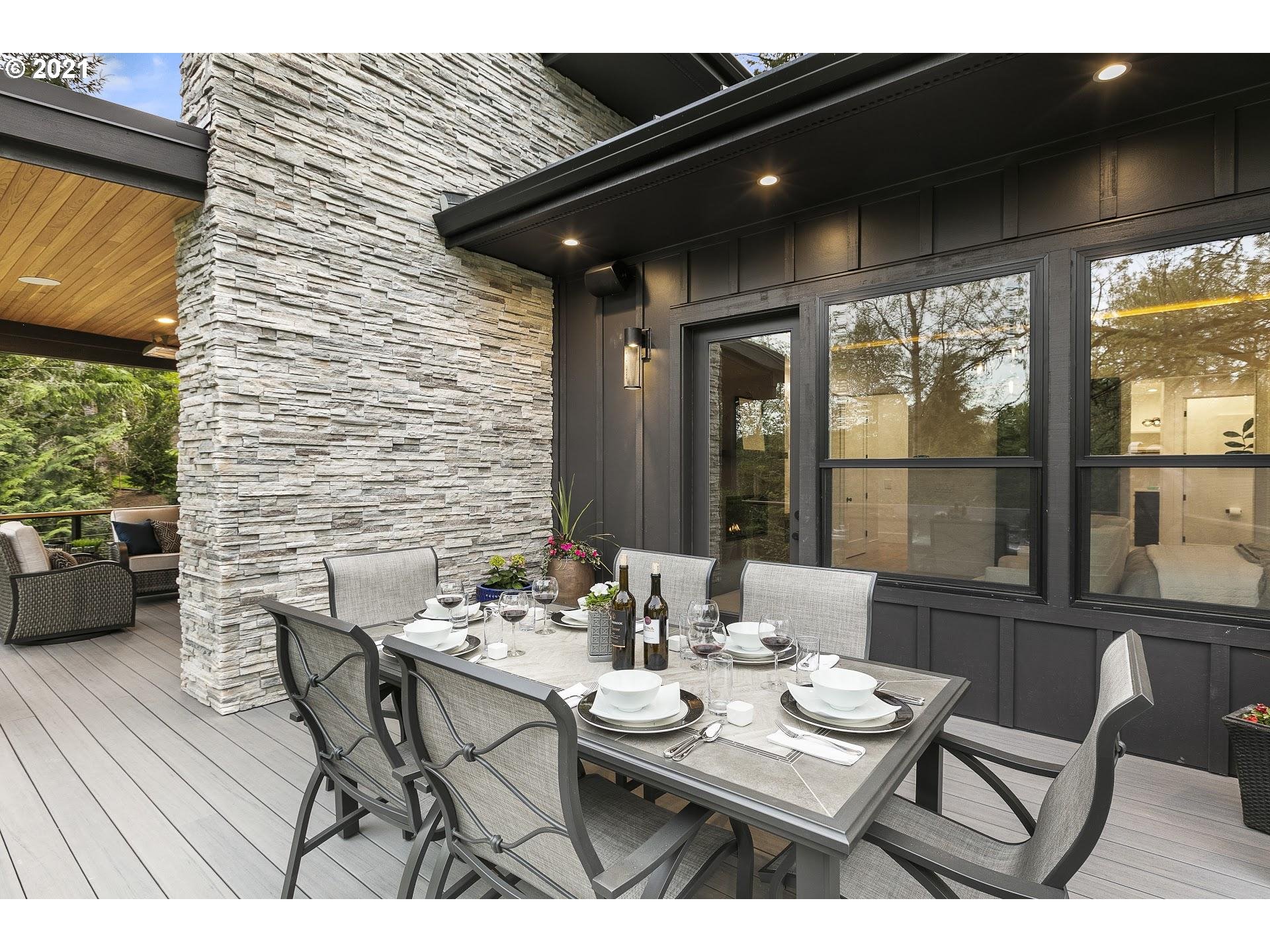 13589 Goodall Road Lake Oswego, OR 97034 - Photo 7 of 32 Gallery Image 7