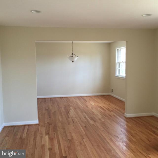 8805 Brierly Road Chevy Chase, MD 20815 - Photo 4 of 29 Dining Room