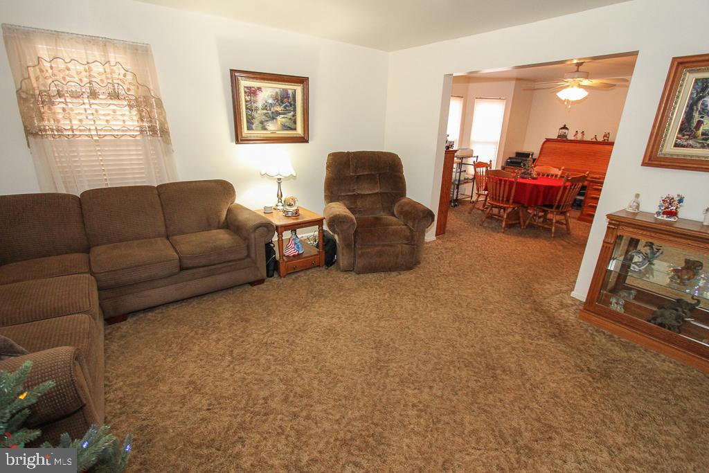 2478 Rosenberry Road Gilbertsville, PA 19525 - Photo 4 of 39 Gallery Image 4