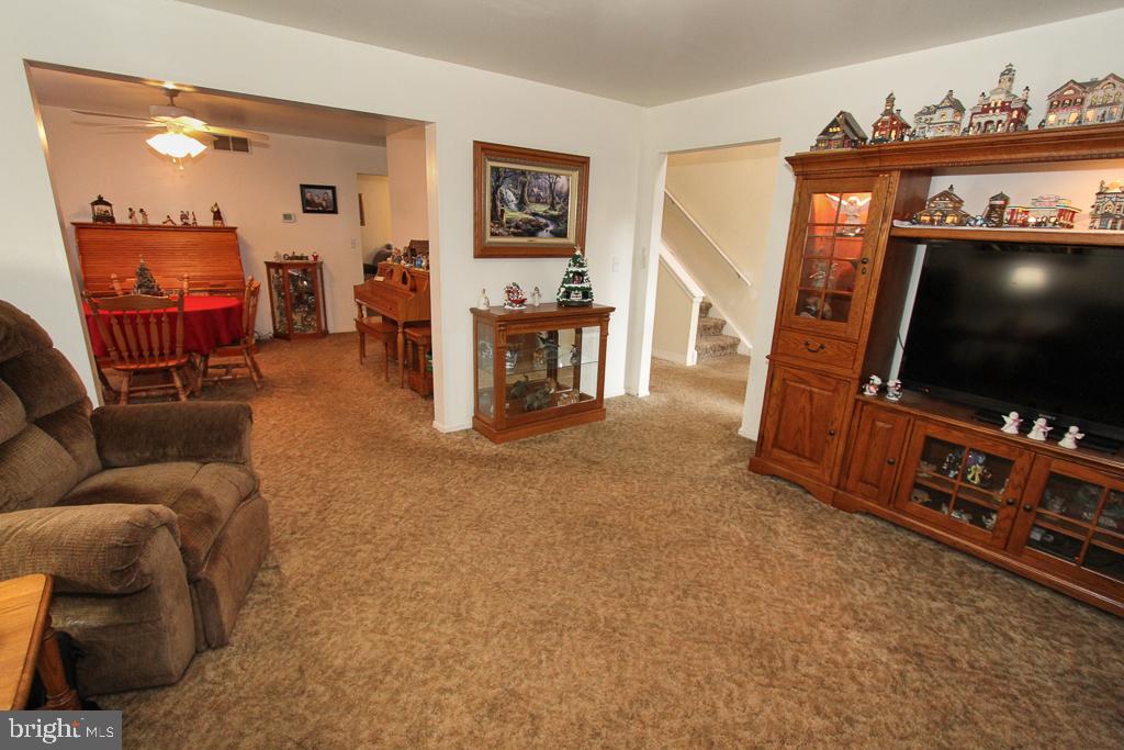 2478 Rosenberry Road Gilbertsville, PA 19525 - Photo 5 of 39 Gallery Image 5
