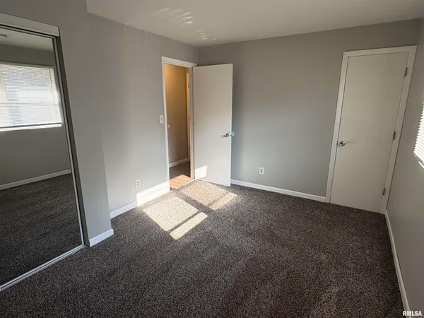 $725 | 140 West Bluff Street, Unit A1, East Peoria, IL 61611