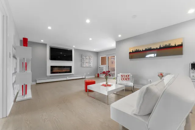 $234,900 | 3109 Paris Avenue, Unit 204, River Grove, IL 60171